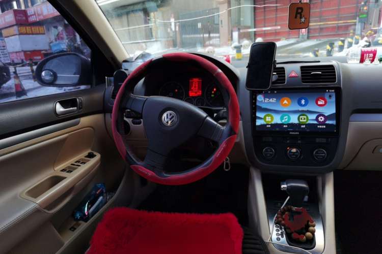 Used Volkswagen Sagitar 2010 1.4 TSI Automatic Tech Edition Steering Wheel