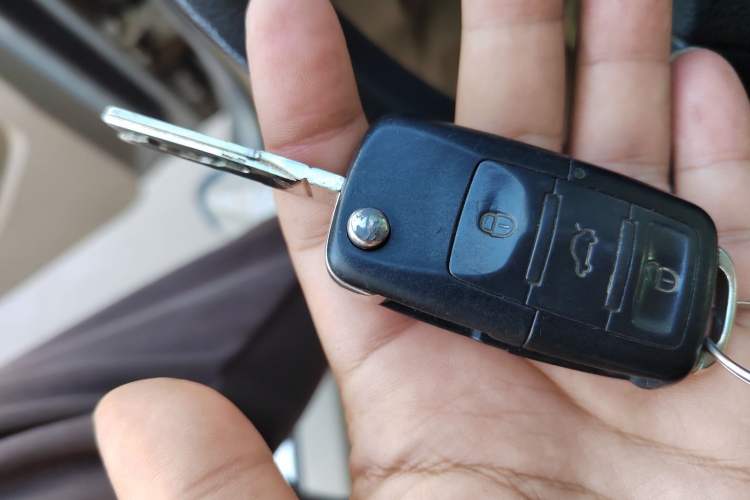 Used Volkswagen Sagitar 2010 1.4 TSI Automatic Tech Edition Vehicle Key