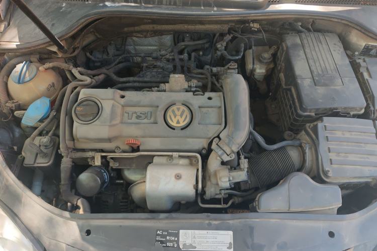 Used Volkswagen Sagitar 2010 1.4 TSI Automatic Luxury Model Engine Bay
