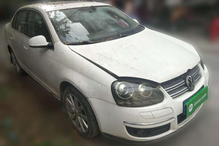 Used Volkswagen Sagitar 2010 1.8TSI Manual Champion Edition Front Right 45 Deg