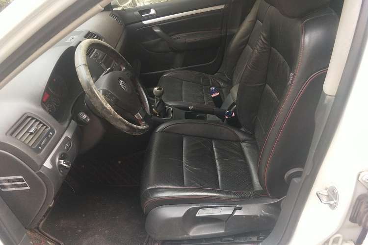 Used Volkswagen Sagitar 2010 1.8TSI Manual Champion Edition Left Front Seat
