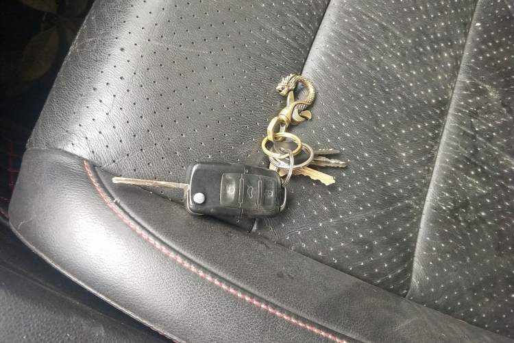 Used Volkswagen Sagitar 2010 1.8TSI Manual Champion Edition Vehicle Key