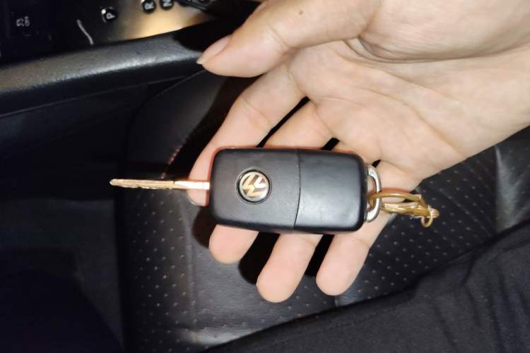 Used Volkswagen Sagitar 2010 1.8TSI Automatic Champion Edition Vehicle Key
