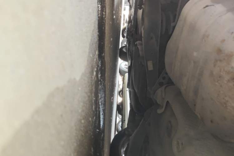 Used Volkswagen Sagitar 2011 1.6L Manual Comfort Version Chassis Rear Left