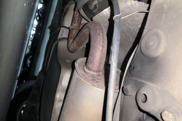 Used Volkswagen Sagitar 2011 1.6L Automatic Comfort Edition Chassis Rear Left