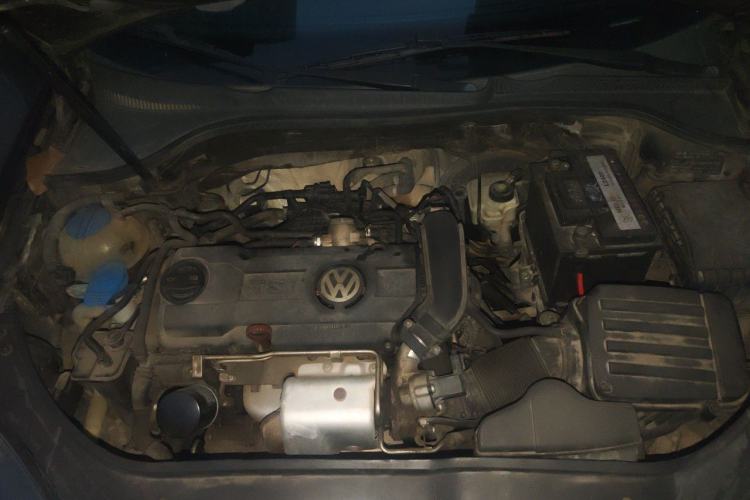 Used Volkswagen Sagitar 2011 1.4 TSI Manual Tech Model Engine Bay
