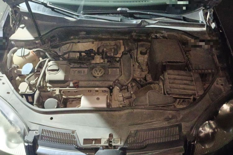 Used Volkswagen Sagitar 2011 1.4 TSI Manual Luxury Edition Engine Bay