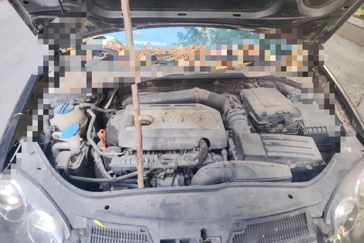 Used Volkswagen Sagitar 2011 1.8TSI Automatic Champion Edition Engine Bay