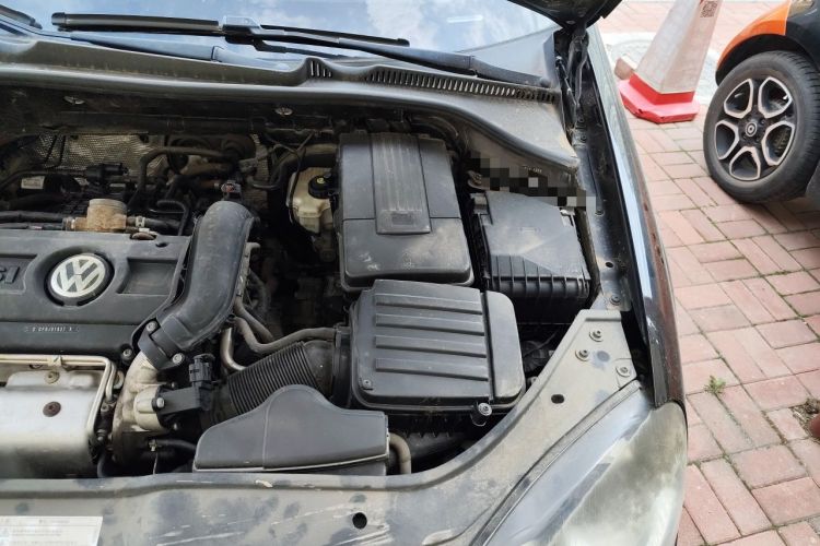 Used Volkswagen Sagitar 2011 1.4 TSI Automatic Tech Model Engine Bay Left