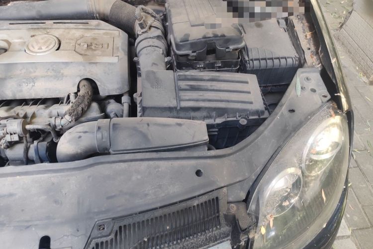 Used Volkswagen Sagitar 2011 1.8TSI Automatic Champion Edition Engine Bay Left