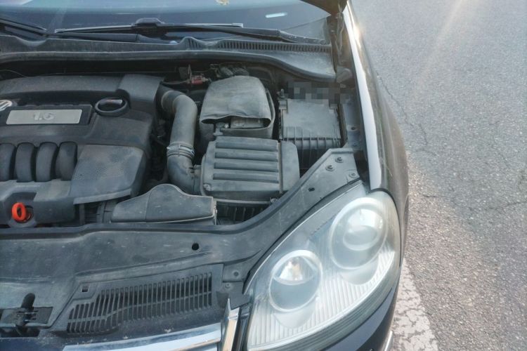 Used Volkswagen Sagitar 2011 1.6L Manual Special Edition Engine Bay Left