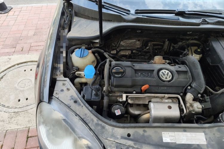 Used Volkswagen Sagitar 2011 1.4 TSI Automatic Tech Model Engine Bay Right