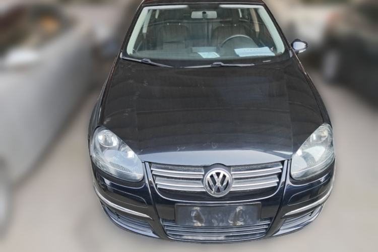Used Volkswagen Sagitar 2011 1.6L Manual Comfort Version Front