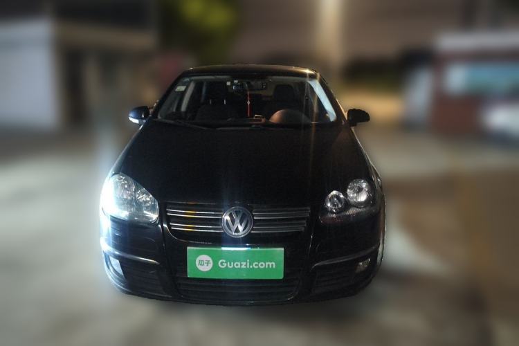 Used Volkswagen Sagitar 2011 1.6L Manual Comfort Version Front