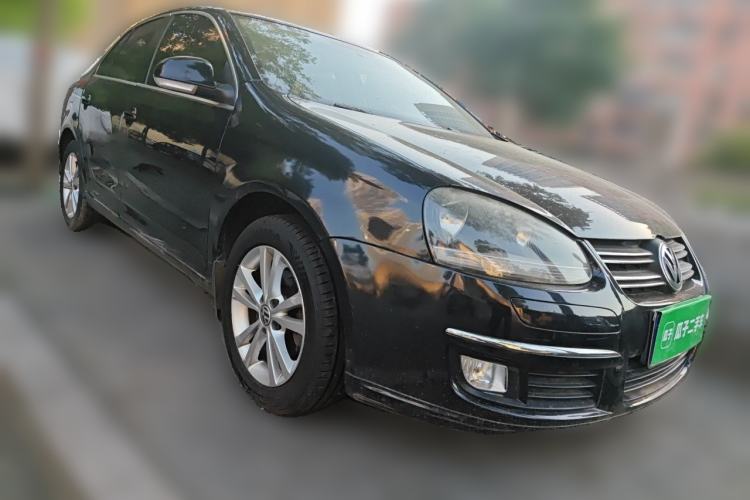 Used Volkswagen Sagitar 2011 1.6L Manual Comfort Version Front Right 45 Deg