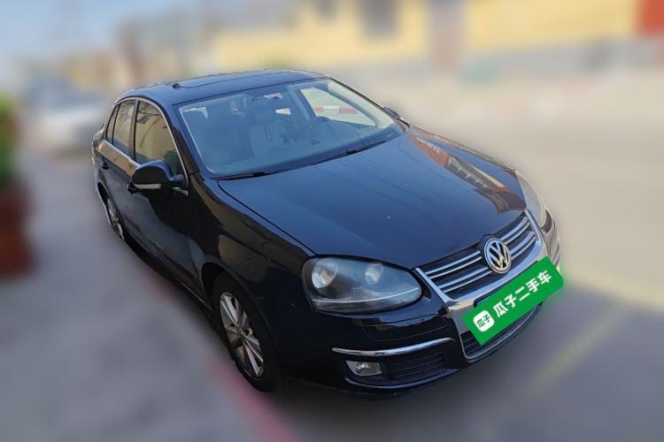 Used Volkswagen Sagitar 2011 1.6L Manual Comfort Version Front Right 45 Deg