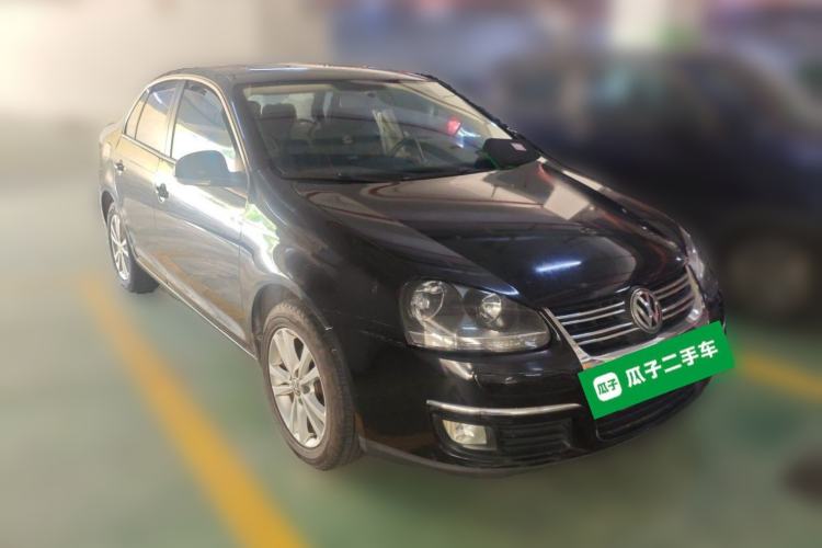 Used Volkswagen Sagitar 2011 1.6L Automatic Comfort Edition Front Right 45 Deg