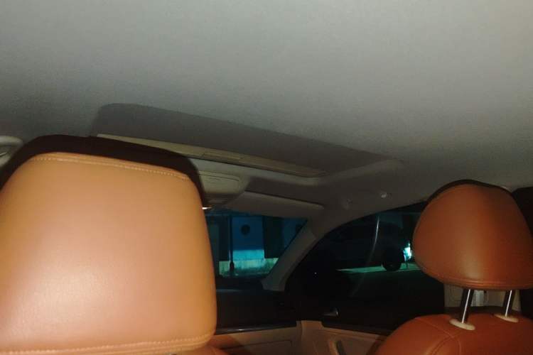 Used Volkswagen Sagitar 2011 1.4 TSI Manual Tech Model Headliner