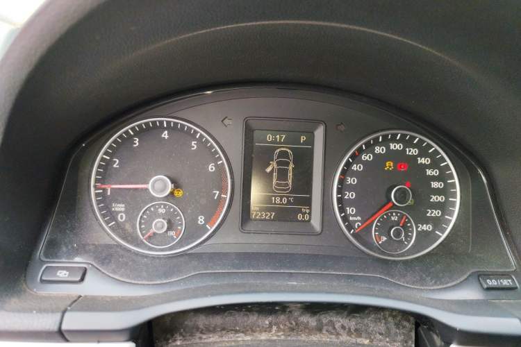 Used Volkswagen Sagitar 2011 1.4 TSI Automatic Tech Model Instrument Cluster