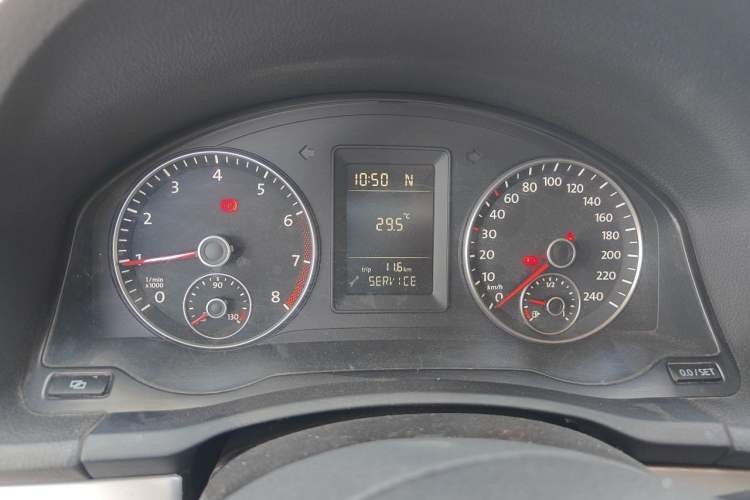 Used Volkswagen Sagitar 2011 1.6L Automatic Special Edition Instrument Cluster