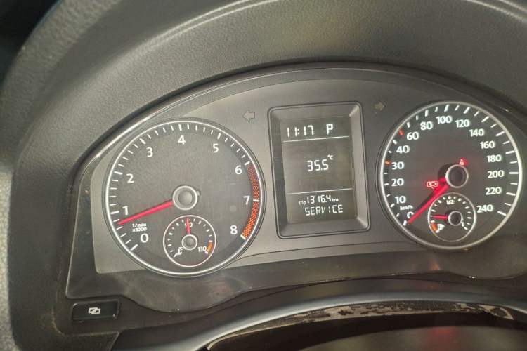 Used Volkswagen Sagitar 2011 1.6L Automatic Comfort Edition Instrument Cluster