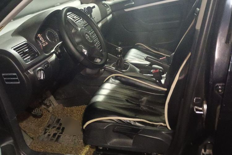 Used Volkswagen Sagitar 2011 1.4 TSI Manual Luxury Edition Left Front Seat