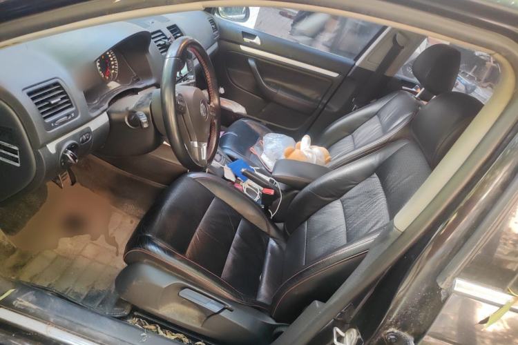 Used Volkswagen Sagitar 2011 1.8TSI Automatic Champion Edition Left Front Seat