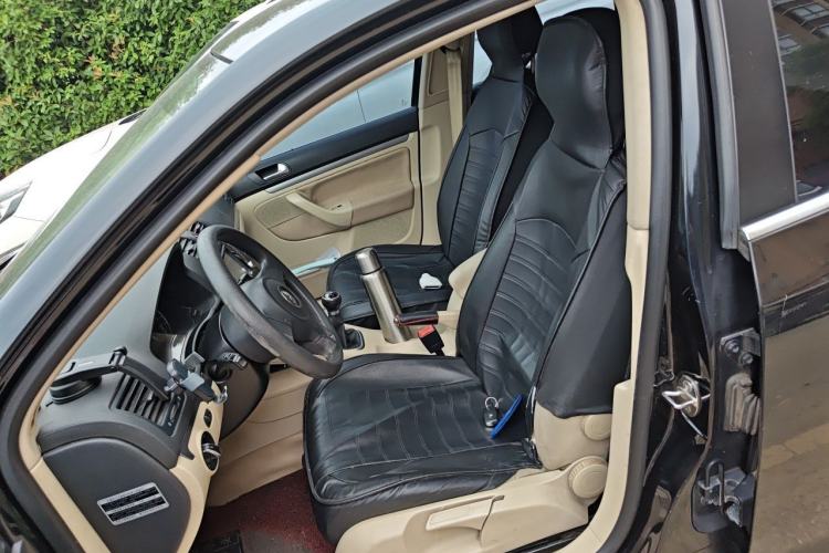 Used Volkswagen Sagitar 2011 1.4 TSI Manual Tech Model Left Front Seat
