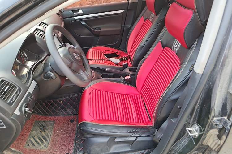 Used Volkswagen Sagitar 2011 1.6L Manual Comfort Version Left Front Seat