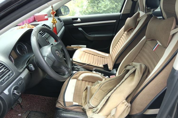 Used Volkswagen Sagitar 2011 1.6L Automatic Comfort Edition Left Front Seat