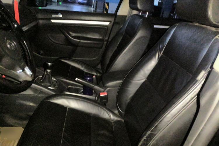 Used Volkswagen Sagitar 2011 1.4 TSI Manual Luxury Edition Left Front Seat