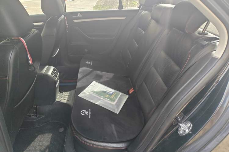 Used Volkswagen Sagitar 2011 1.8TSI Automatic Champion Edition Left Rear Seat