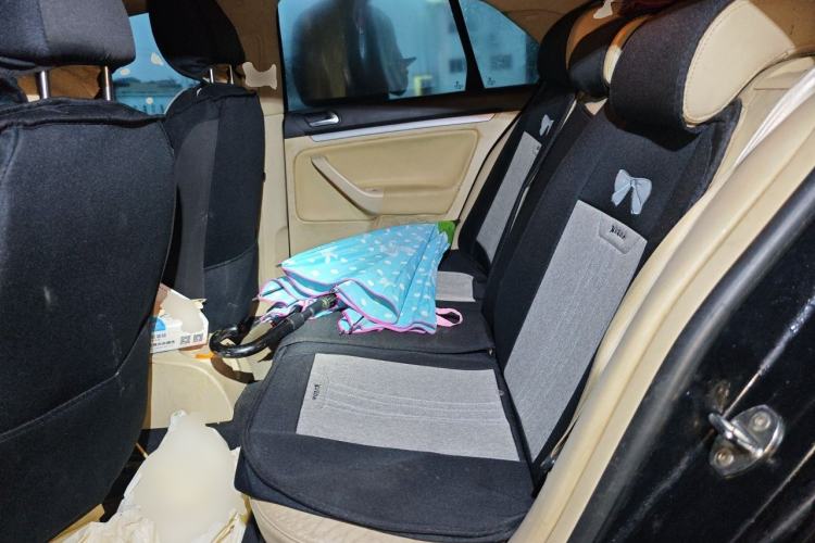 Used Volkswagen Sagitar 2011 1.6L Automatic Comfort Edition Left Rear Seat
