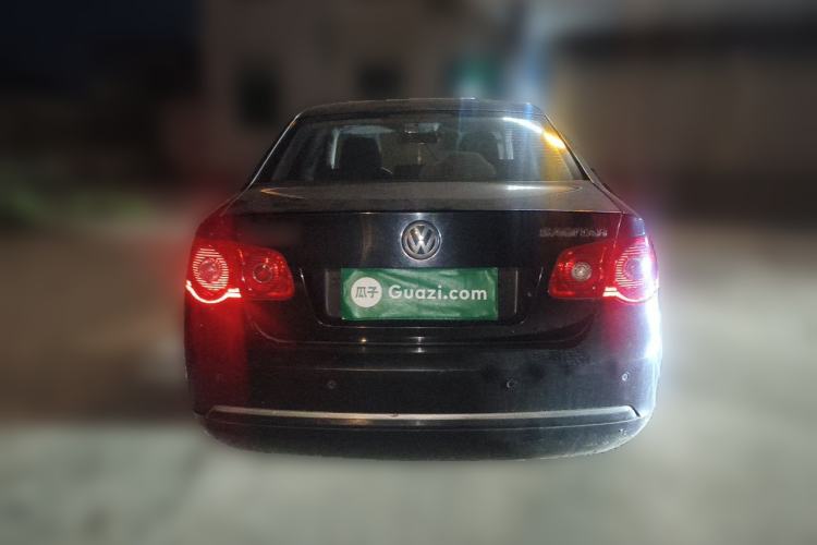 Used Volkswagen Sagitar 2011 1.6L Manual Comfort Version Rear
