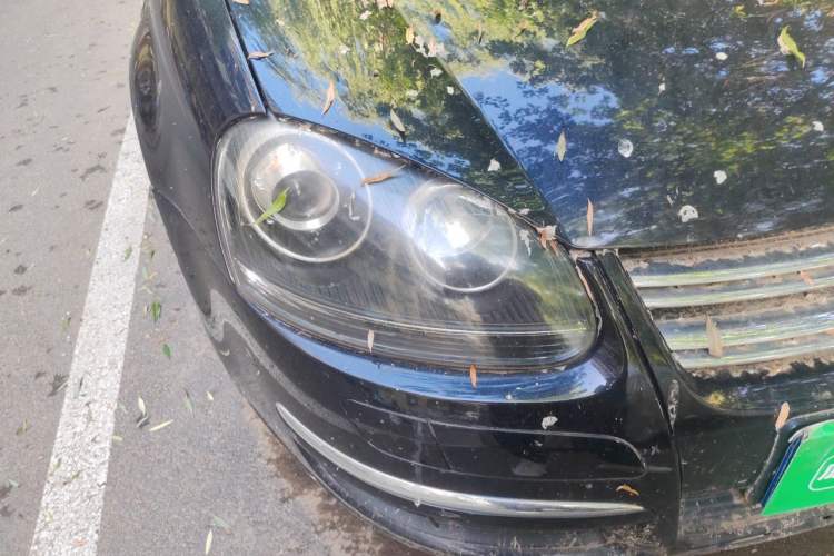 Used Volkswagen Sagitar 2011 1.8TSI Automatic Champion Edition Right Front Headlight