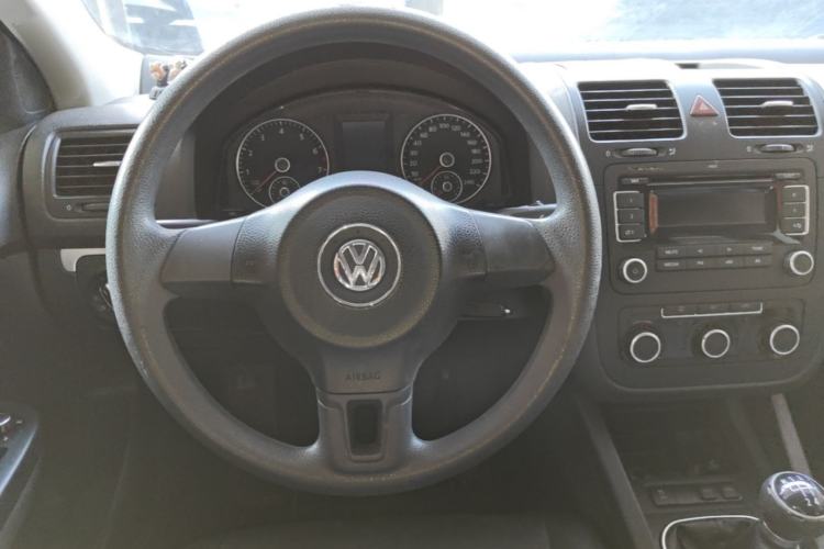 Used Volkswagen Sagitar 2011 1.6L Manual Comfort Version Steering Wheel