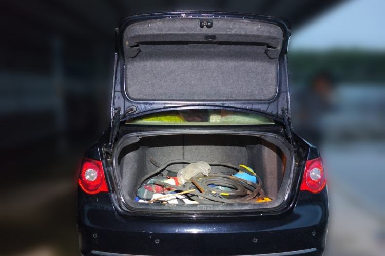 Used Volkswagen Sagitar 2011 1.6L Automatic Comfort Edition Trunk