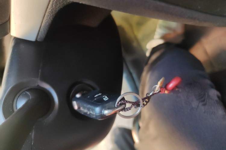 Used Volkswagen Sagitar 2011 1.8TSI Automatic Champion Edition Vehicle Key