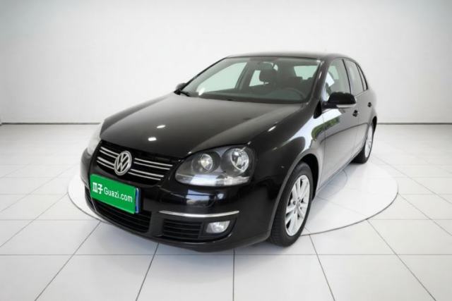Ojetý Volkswagen Sagitar 2011 1.6L Automatic Comfort Edition