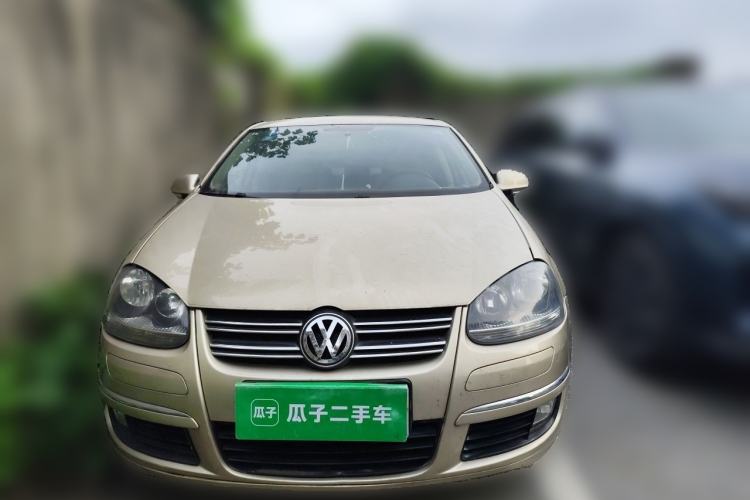 Used Volkswagen Sagitar 2011 1.6L Automatic Fashion Edition Front