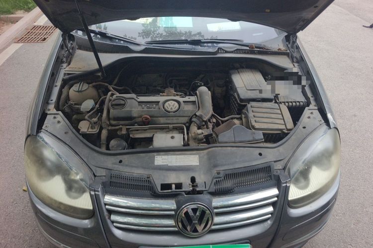Used Volkswagen Sagitar 2011 1.4 TSI Automatic Tech Model Engine Bay