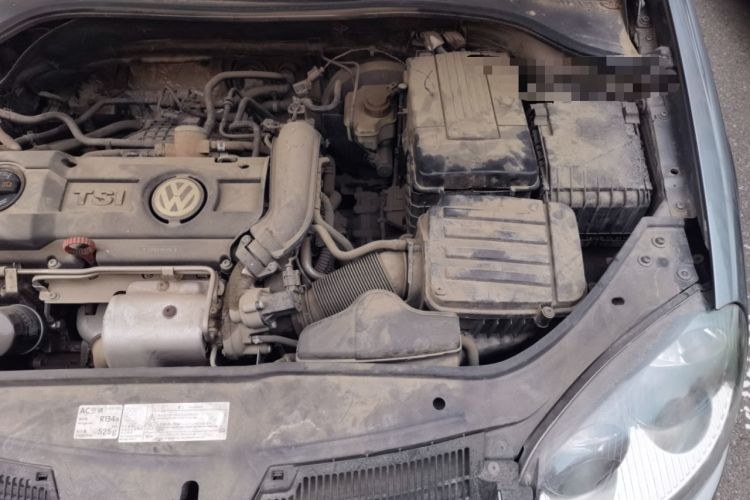 Used Volkswagen Sagitar 2011 1.4 TSI Automatic Tech Model Engine Bay Left