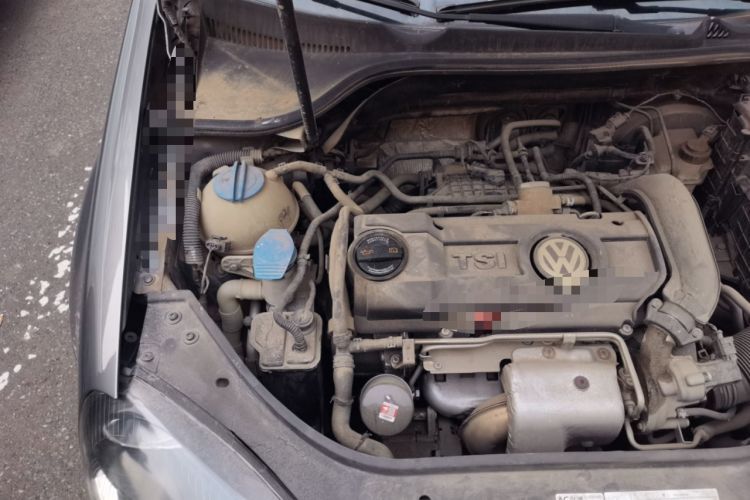 Used Volkswagen Sagitar 2011 1.4 TSI Automatic Tech Model Engine Bay Right