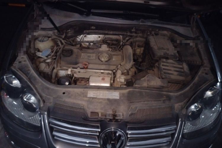 Used Volkswagen Sagitar 2011 1.4 TSI Automatic Tech Model Engine Bay