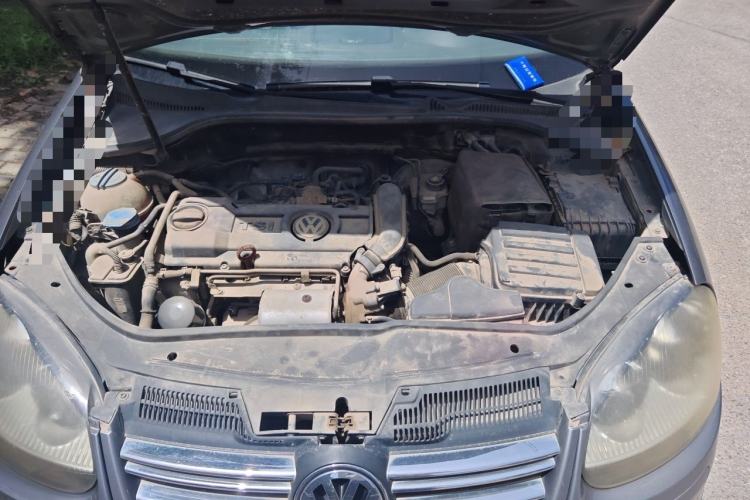 Used Volkswagen Sagitar 2011 1.4 TSI Manual Luxury Edition Engine Bay