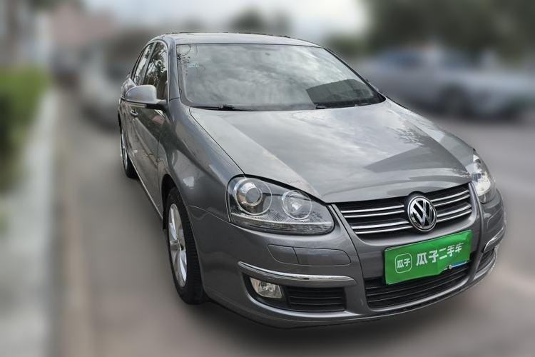 Used Volkswagen Sagitar 2011 1.6L Automatic Special Edition Front Right 45 Deg