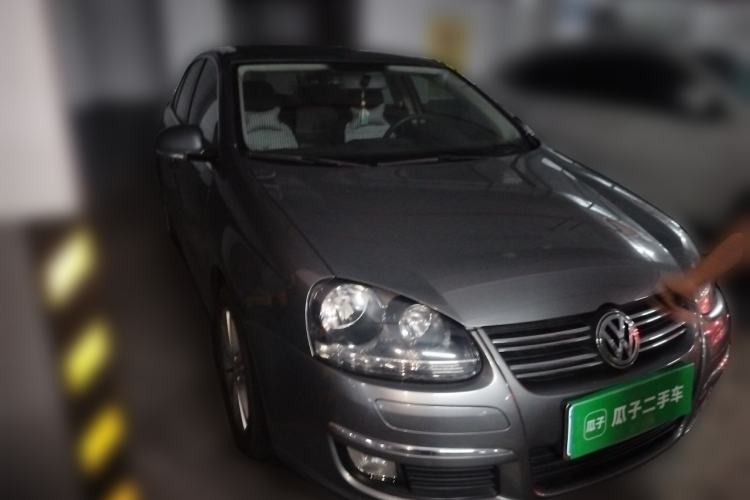 Used Volkswagen Sagitar 2011 1.4 TSI Automatic Tech Model Front Right 45 Deg