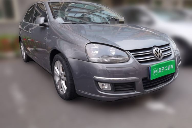 Used Volkswagen Sagitar 2011 1.4 TSI Automatic Tech Model Front Right 45 Deg