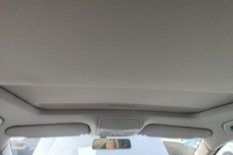 Used Volkswagen Sagitar 2011 1.4 TSI Automatic Tech Model Headliner