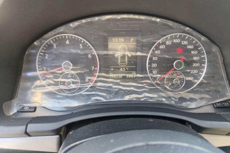 Used Volkswagen Sagitar 2011 1.4 TSI Automatic Tech Model Instrument Cluster